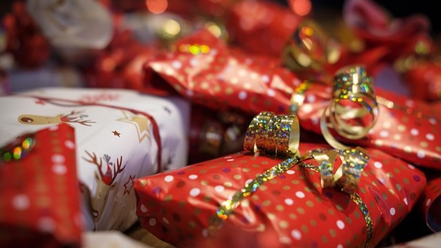 gifts-4678018_640